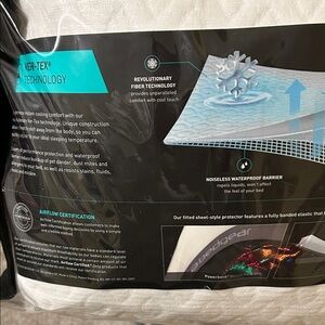 Bedgear Queen size Mattress Cover- Waterproof, Noiseless, Ver-Tex technology.